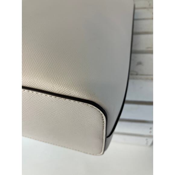 KATE SPADE LRAGE WHITE SAFFINAO LEATHER SHOULDER BAG - Picture 8 of 16